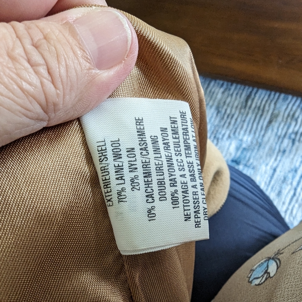 - Tribal Jacket - Picture 6 of 6